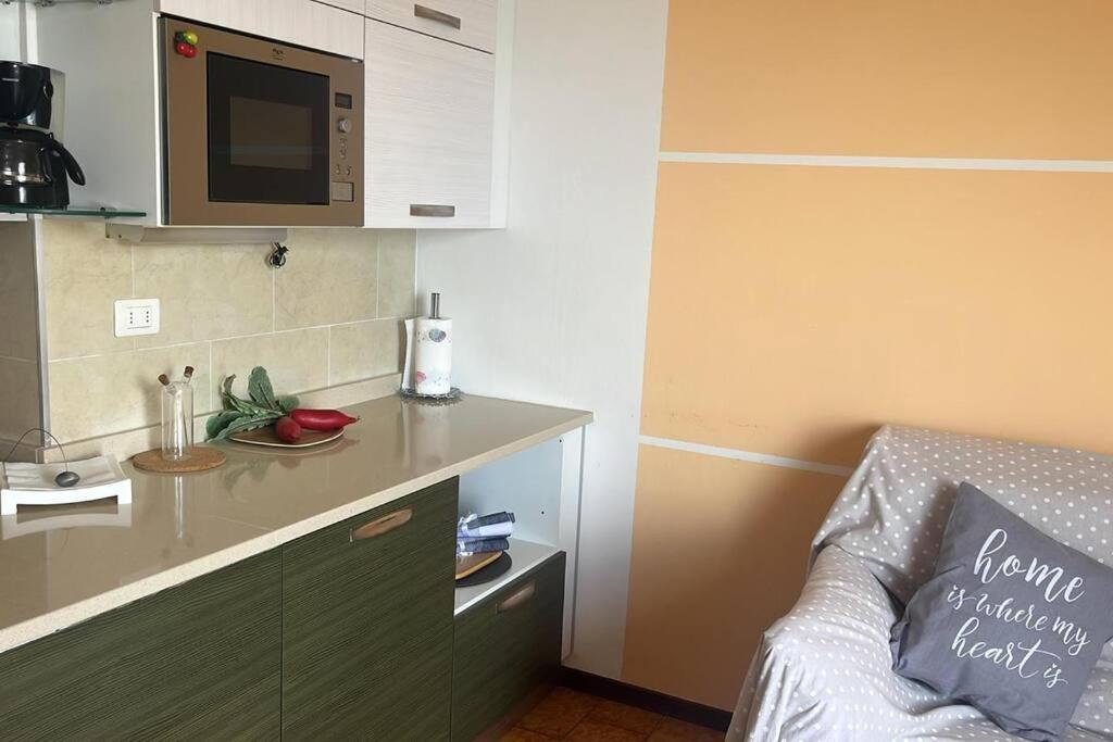 Sheila House Lägenhet Brenzone sul Garda Exteriör bild